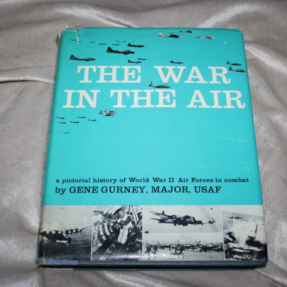 Big book The War in the Air Gurney